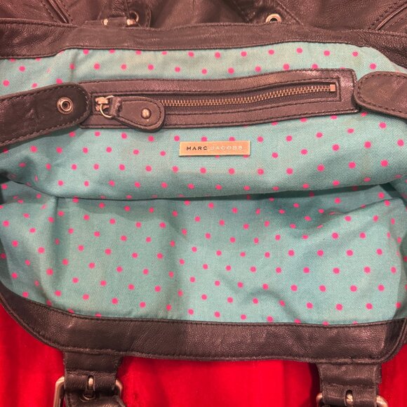 MARC JACOBS BLACK LEATHER GUNMETAL BUCKLE AND BUTTONHOLE HOBO BAG LARGE - Picture 13 of 16